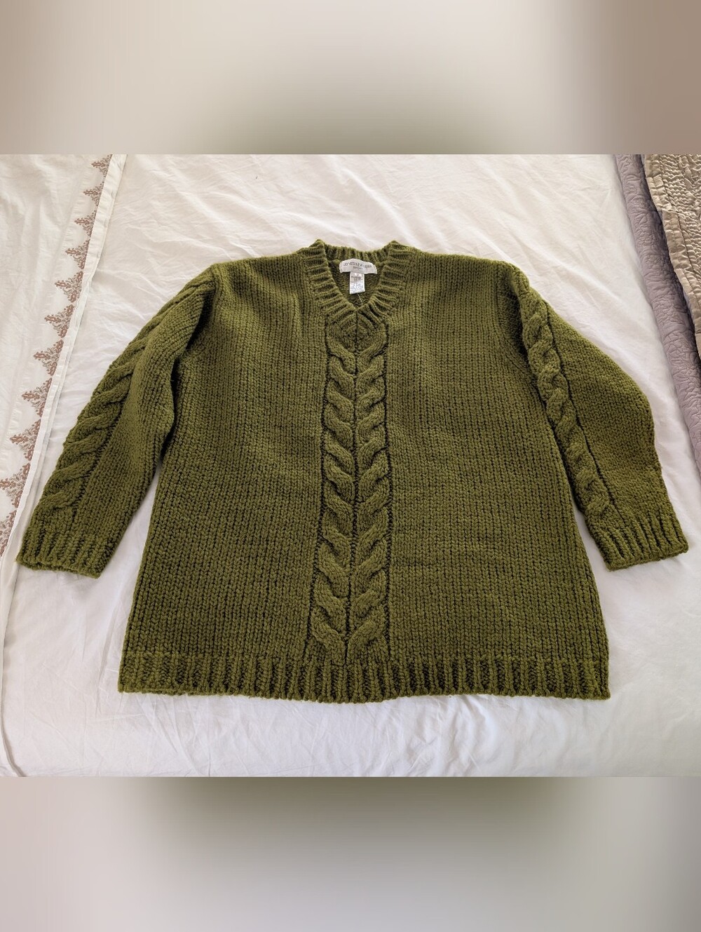 Jones New York Olive Green Cable V-Neck Sweater